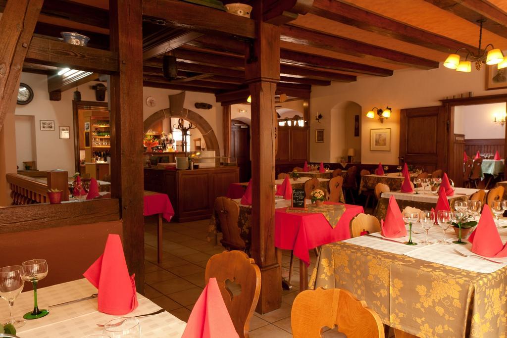La Griffe à Foin au Restaurant raisin D'or Acomodação com café da manhã Mittelbergheim Exterior foto