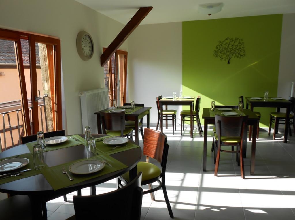 La Griffe à Foin au Restaurant raisin D'or Acomodação com café da manhã Mittelbergheim Exterior foto